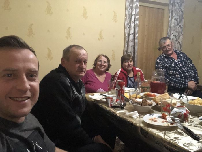 Вечернее застолье дома